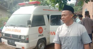 Layani Masyarakat, Ambulans PKS Lampung Timur Jemput Jenazah Korban Kecelakaan di Majalengka