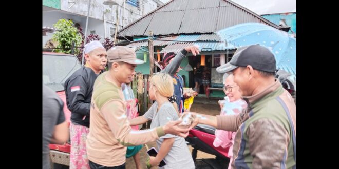 Peduli Korban Banjir di Manado, PKS Sebar 1.500 Paket Makanan Siap Santap