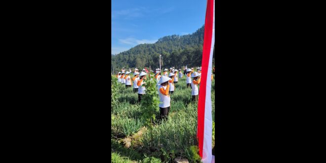 Pks Bersama Petani Peringati Hut Ke Ri Dengan Upacara Unik Di Lahan