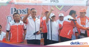 Anies-Cak Imin Resmikan Posko Milenial di Cibinong Bogor