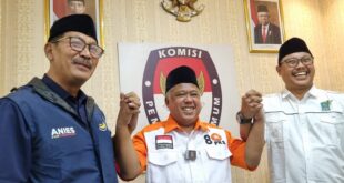 Beri Dukungan Simbolik untuk AMIN, PKS, PKB dan Nasdem Jatim Datangi KPUD