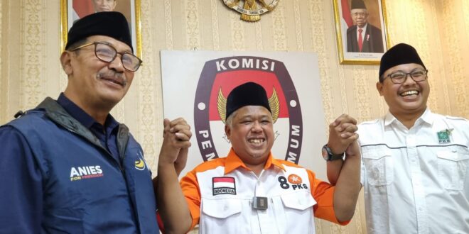 Beri Dukungan Simbolik untuk AMIN, PKS, PKB dan Nasdem Jatim Datangi KPUD