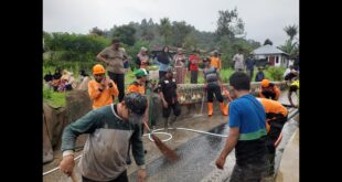 Aksi Kemanusiaan DPD PKS Kabupaten Solok di Tengah Bencana Banjir