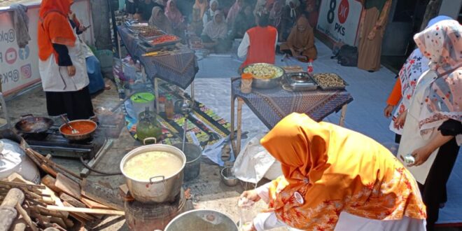 RKI for AMIN Masak Bareng Emak-emak dan Gelar Pasar Murah Peringati Hari Ibu