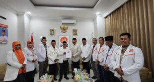 PKS Jatim Serahkan SK DPP untuk Calon Bupati Ngawi